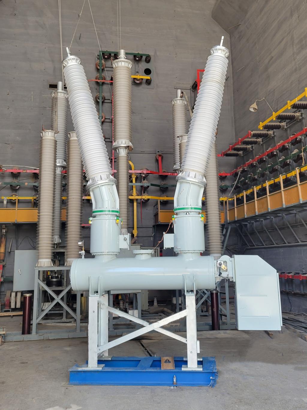 主题教育·建新功 | 科技登高——yl6776永利集团有限252kV分相罐式断路器研制乐成-yl6776永利集团